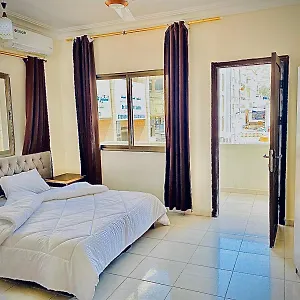 Huwari Apartment